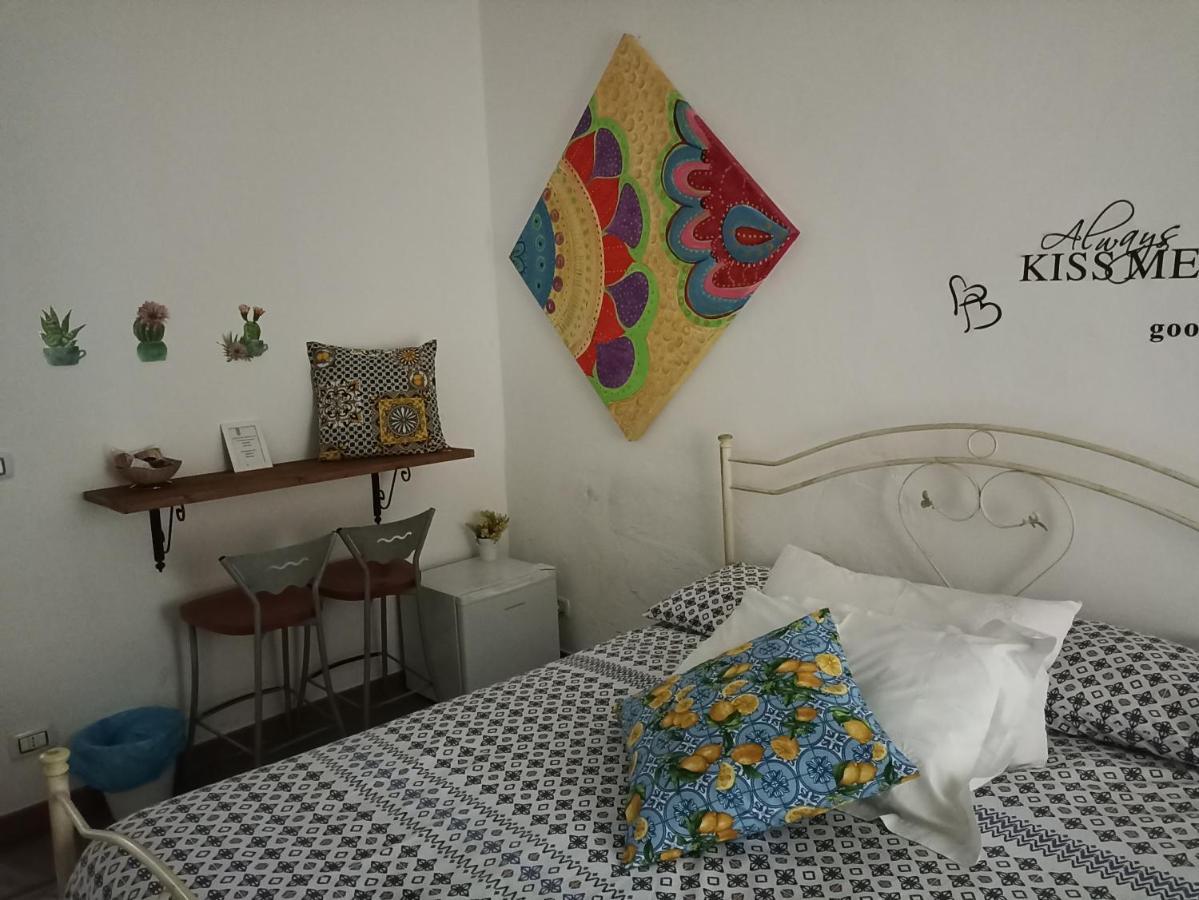 Al Molo Sant'Eligio Otel Taranto Dış mekan fotoğraf