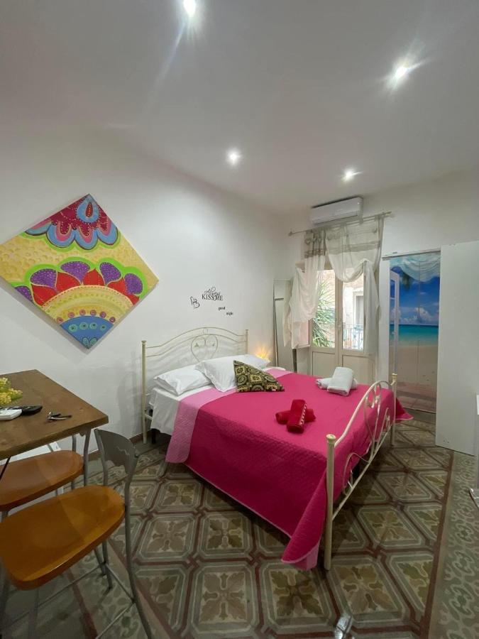 Al Molo Sant'Eligio Otel Taranto Dış mekan fotoğraf