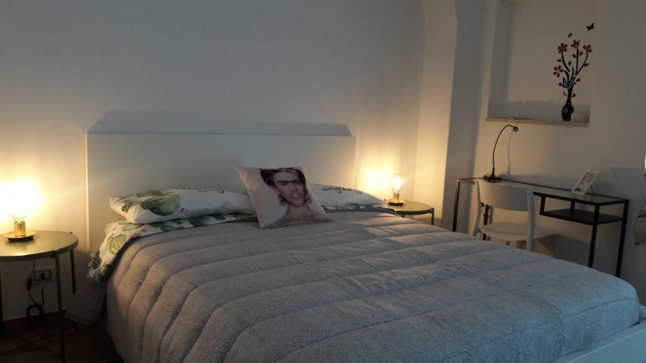Al Molo Sant'Eligio Otel Taranto Dış mekan fotoğraf