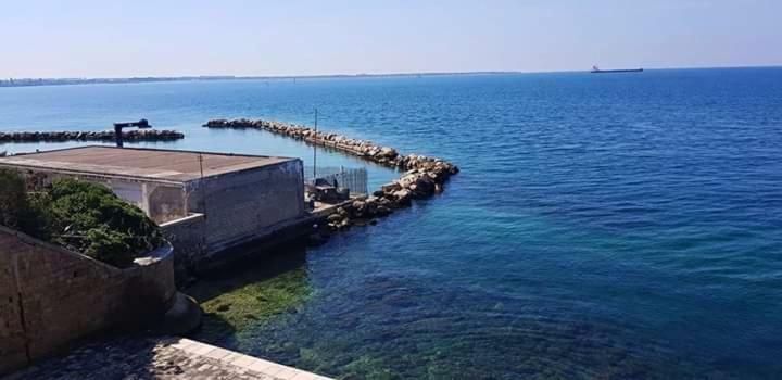 Al Molo Sant'Eligio Otel Taranto Dış mekan fotoğraf